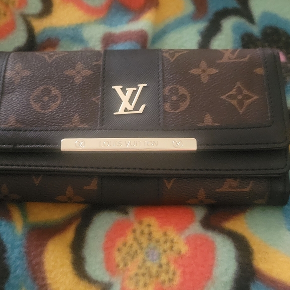 Womens wallet - Picture 1 of 6